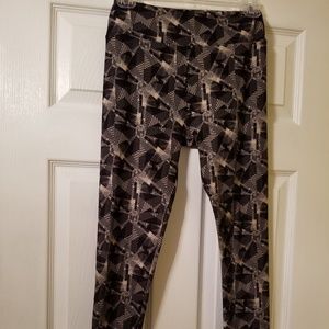 LuLaRoe Legging, OS, New never wore or washed.